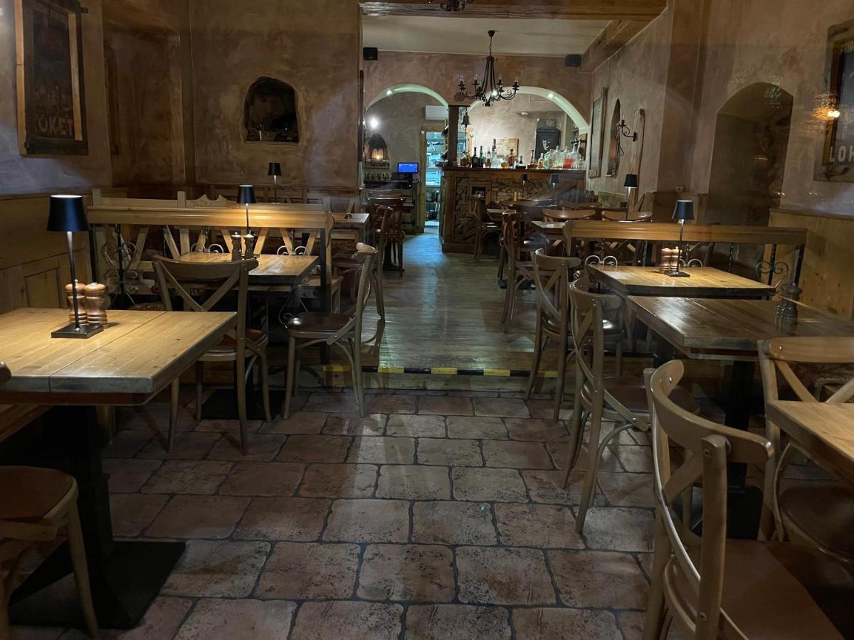 Pension & Restaurant Atmosféra Loket Bagian luar foto