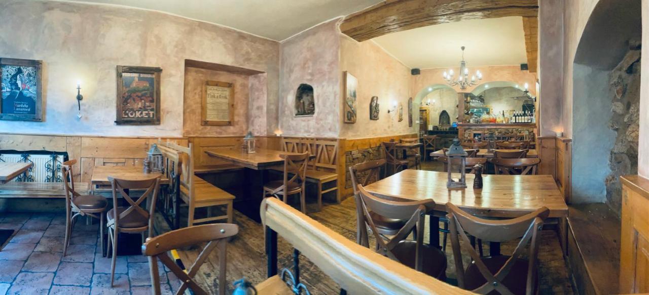 Pension & Restaurant Atmosféra Loket Bagian luar foto