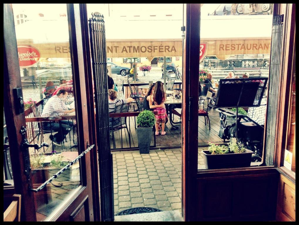 Pension & Restaurant Atmosféra Loket Bagian luar foto