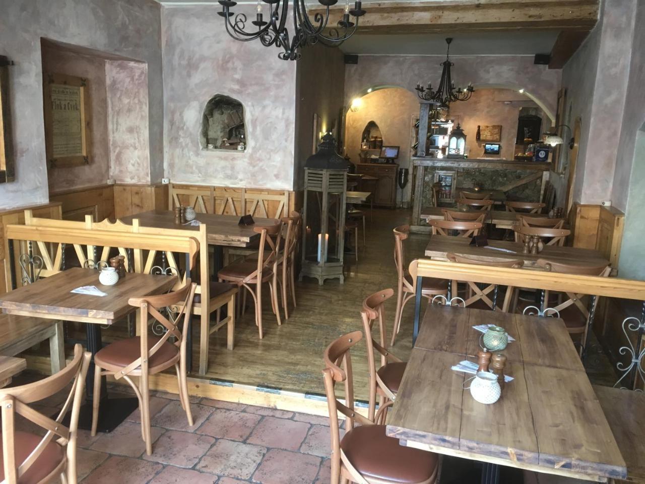 Pension & Restaurant Atmosféra Loket Bagian luar foto